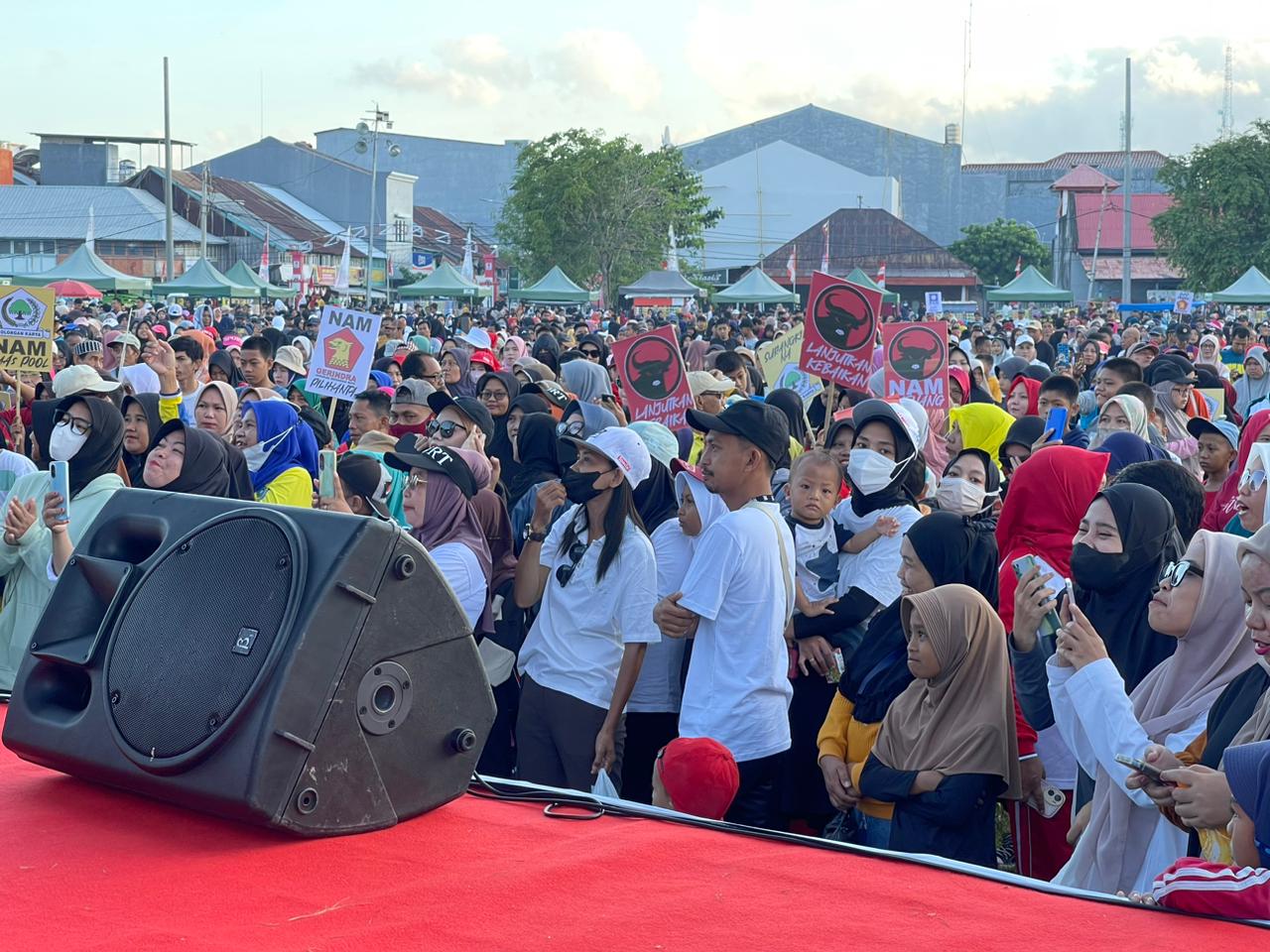 Puluhan Ribu Warga Selayar Ikuti Gerak Jalan Sehat Natsir Ali Muhtar